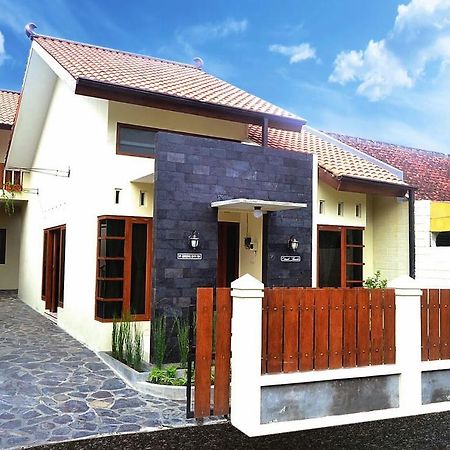 Ndalem Timoho Hotel Джокякарта Екстериор снимка