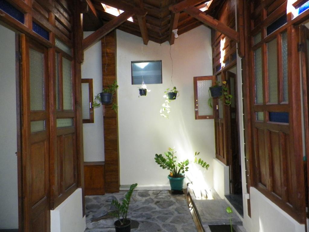 Ndalem Timoho Hotel Джокякарта Екстериор снимка
